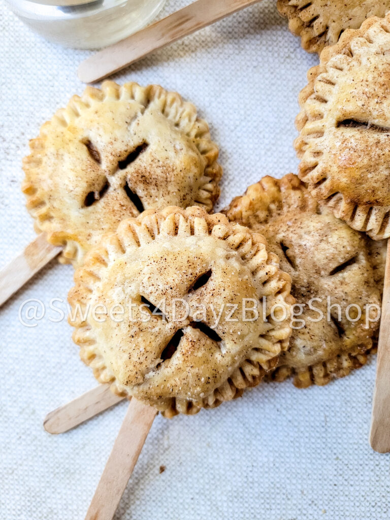 Apple Pie Pops on Linen - Image 9
