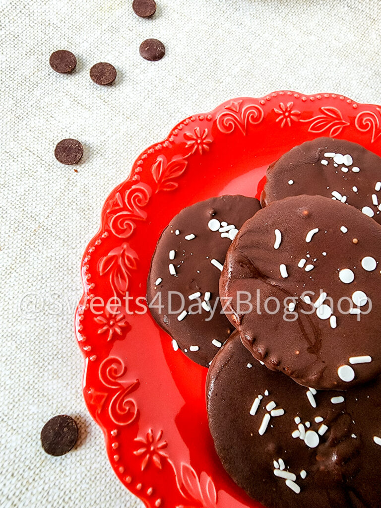 Homemade Peppermint Patties on Linen - Image 3