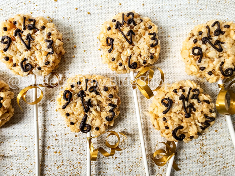 NYE Clock Rice Krispy Treats on Linen - Image 4