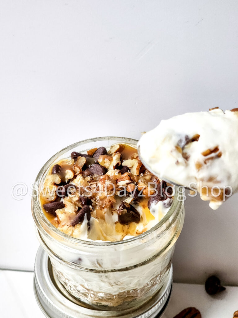 No-Bake Turtle Cheesecake Jars on Rhombus - Image 4