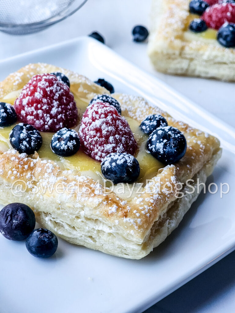 Handheld Puff Pastries on Rhombus - Image 4