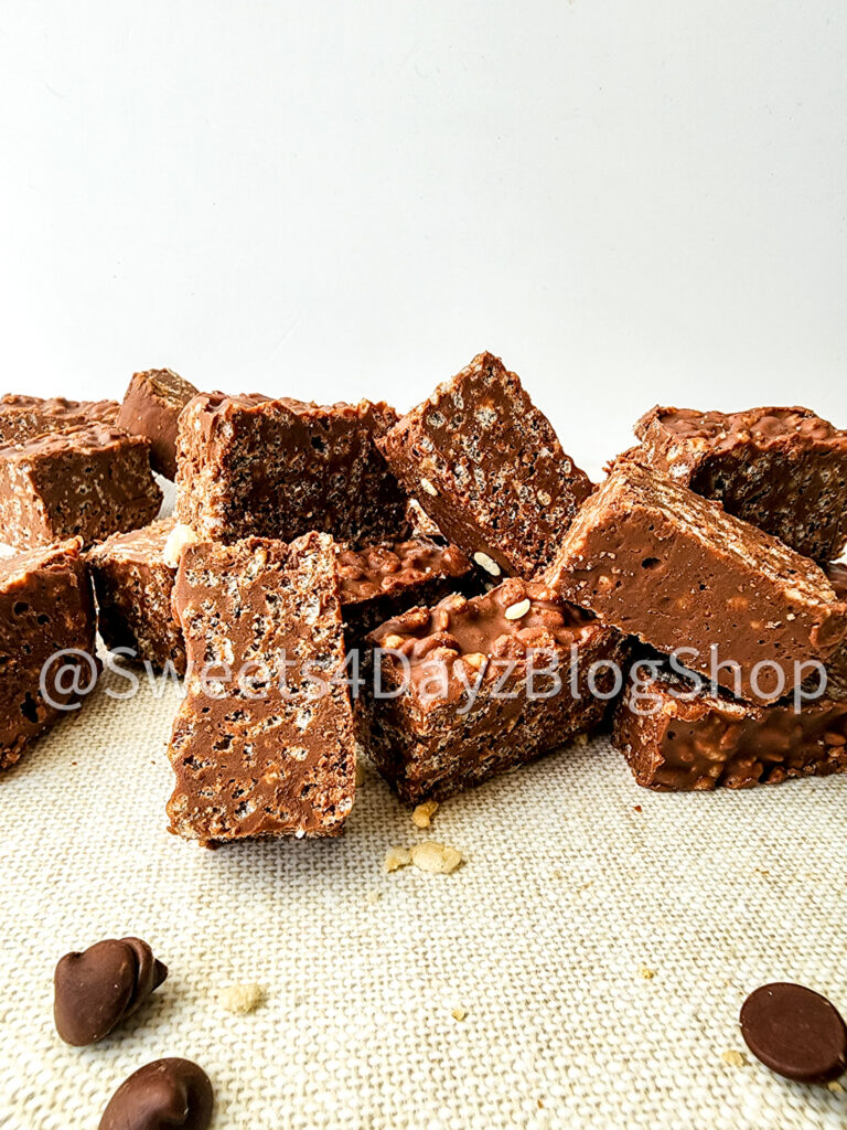 Vegan Crunch Bars on Linen - Image 2