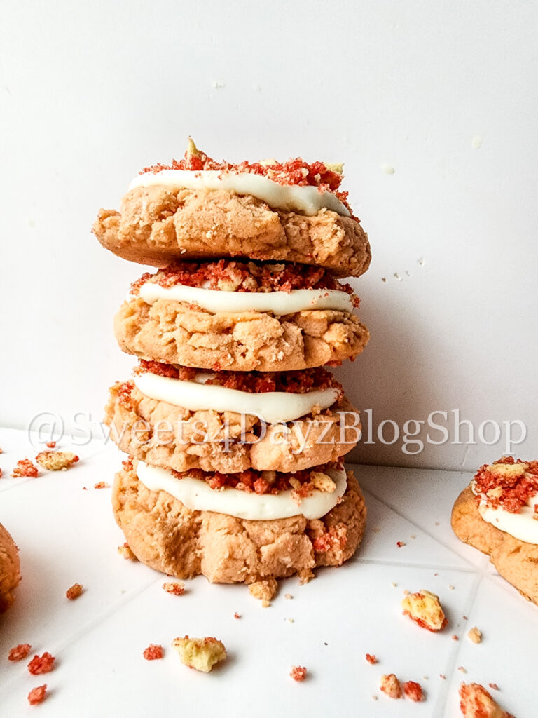 Strawberry Crunch Cake Cookies on Rhombus - Image 3