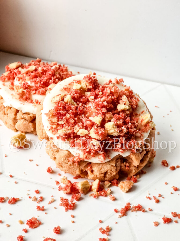 Strawberry Crunch Cake Cookies on Rhombus - Image 5