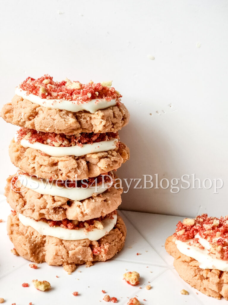 Strawberry Crunch Cake Cookies on Rhombus - Image 6