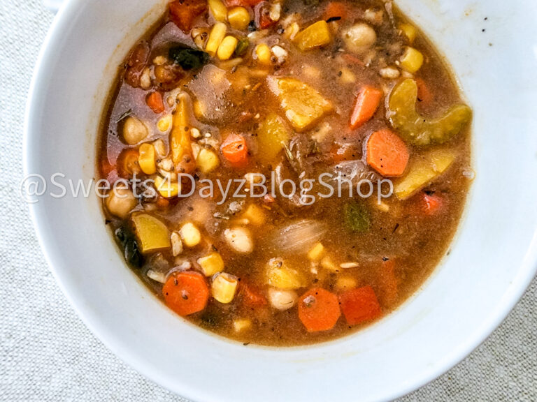 Copycat Panera Bread 10 Vegetable Soup on Linen - Image 2