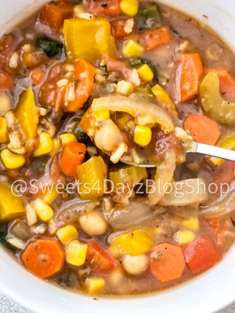 Copycat Panera Bread 10 Vegetable Soup on Linen - Image 5
