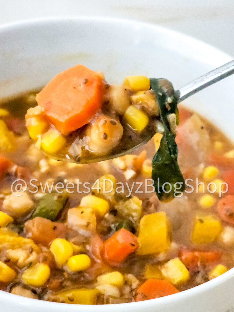 Copycat Panera Bread 10 Vegetable Soup on Linen - Image 6
