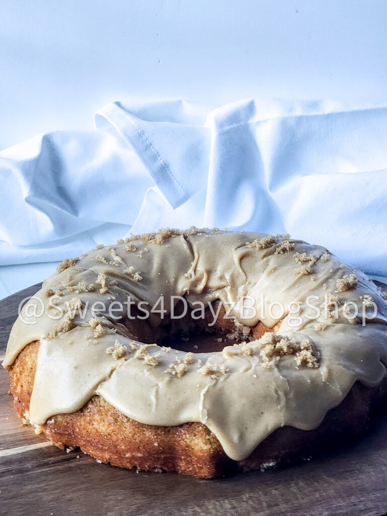 Brown Butter Vanilla Bundt Cake on Rhombus - Image 3