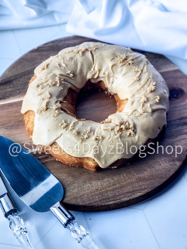 Brown Butter Vanilla Bundt Cake on Rhombus - Image 7