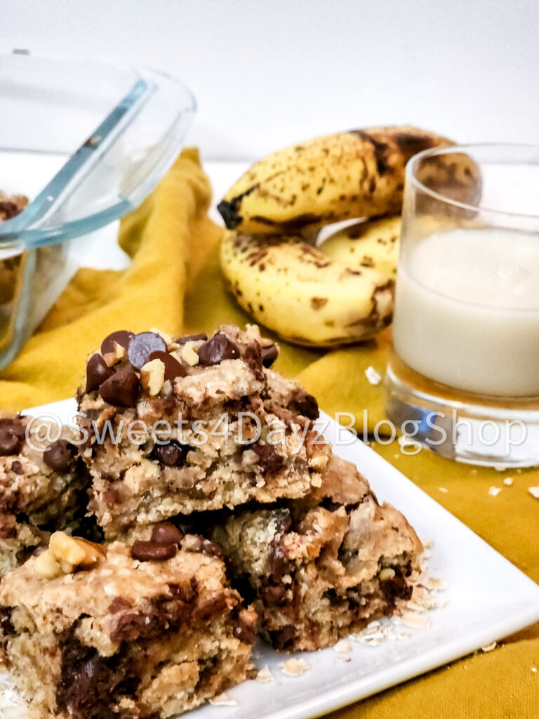 Vegan Banana Bread Oatmeal Bars on Rhombus - Image 7