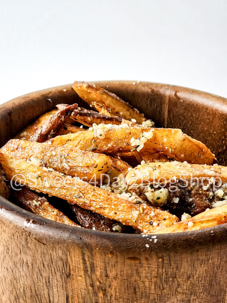 Garlic Parmesan Fries on Rhombus - Image 3