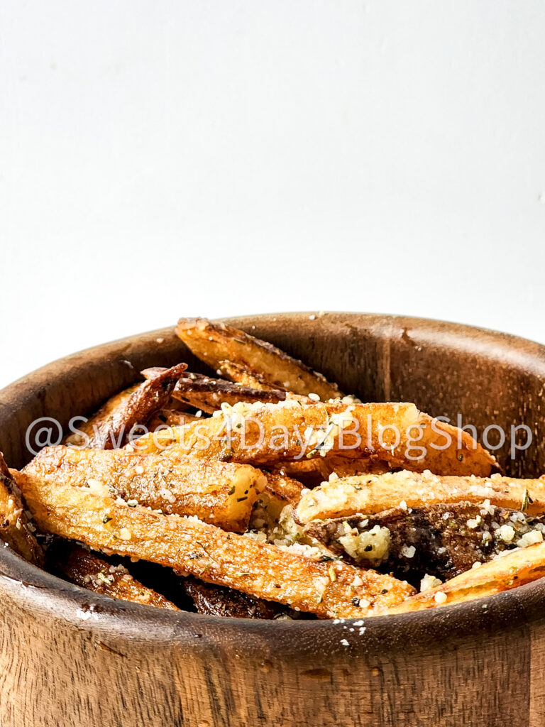Garlic Parmesan Fries on Rhombus - Image 6