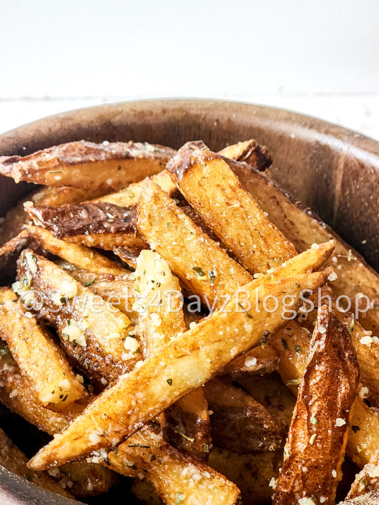 Garlic Parmesan Fries on Rhombus - Image 8