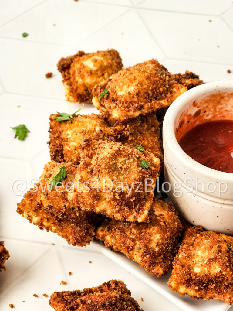 Copycat Olive Garden Toasted Raviolis on Rhombus - Image 3