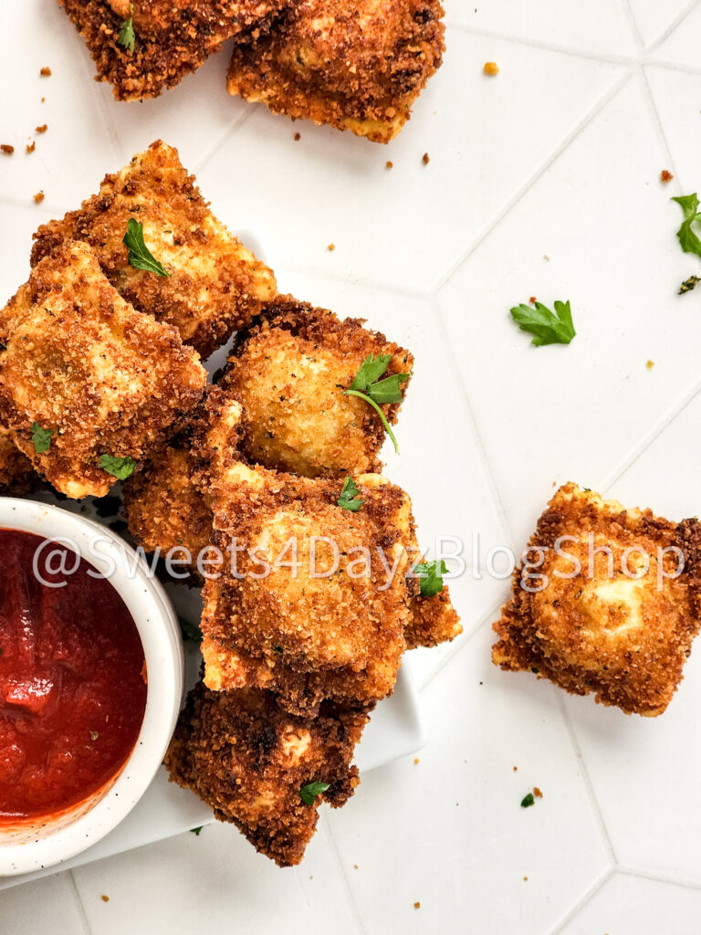 Copycat Olive Garden Toasted Raviolis on Rhombus - Image 6