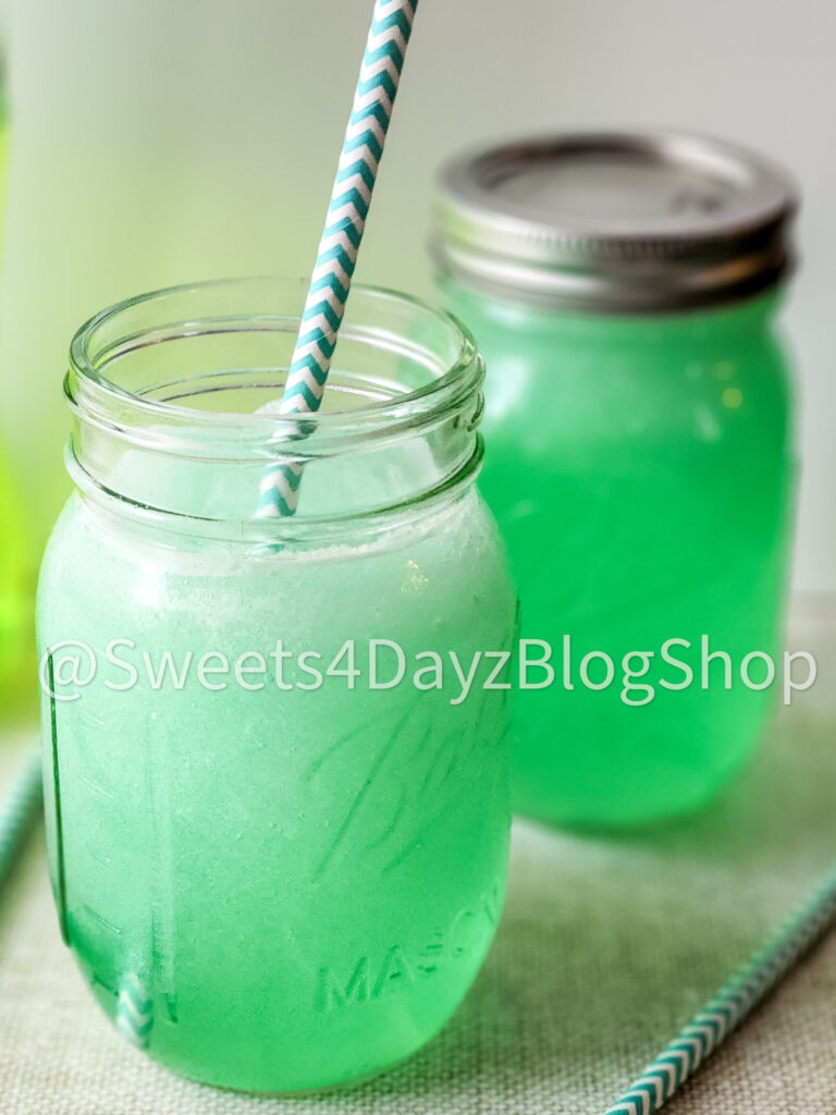 Copycat Taco Bell's Baja Blast Freeze on Linen - Image 2