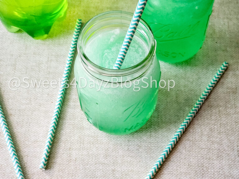 Copycat Taco Bell's Baja Blast Freeze on Linen - Image 4