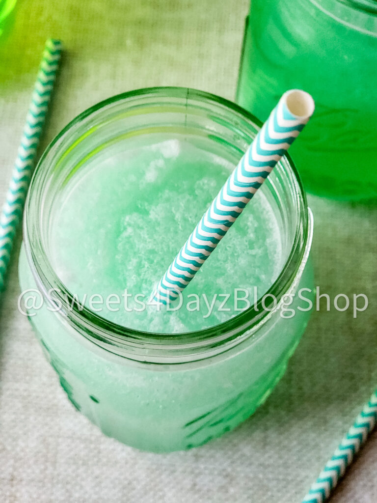 Copycat Taco Bell's Baja Blast Freeze on Linen
