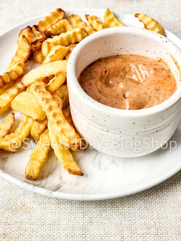 Copycat Raisin Cane's Sauce on Linen - Image 6