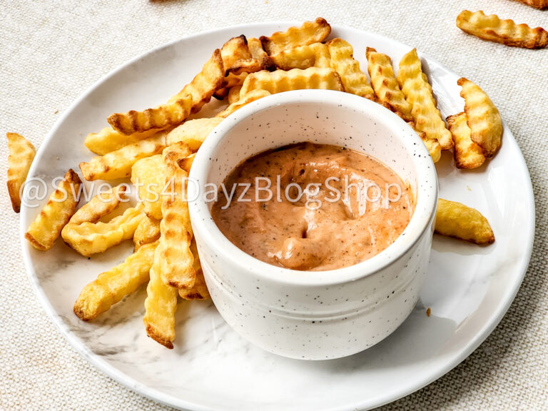 Copycat Raisin Cane's Sauce on Linen - Image 7