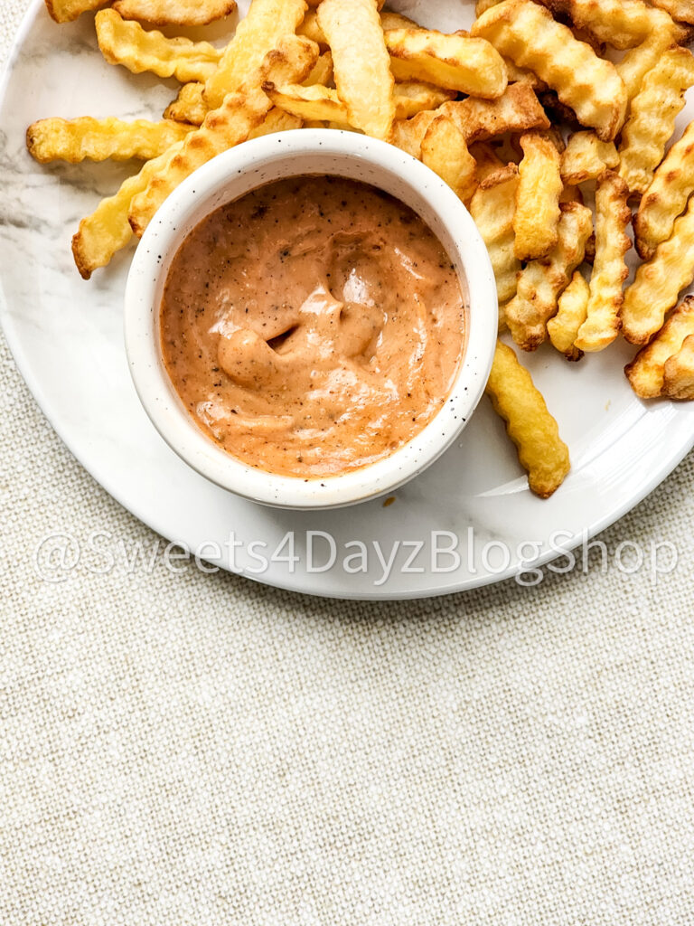 Copycat Raisin Cane's Sauce on Linen