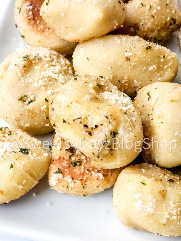 Copycat Domino's Parmesan Bites on Rhombus