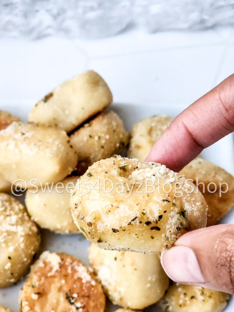 Copycat Domino's Parmesan Bites on Rhombus - Image 3