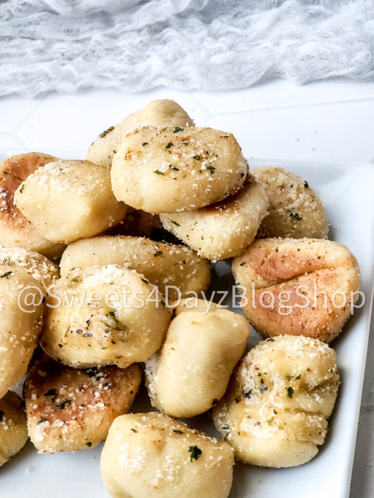 Copycat Domino's Parmesan Bites on Rhombus - Image 7