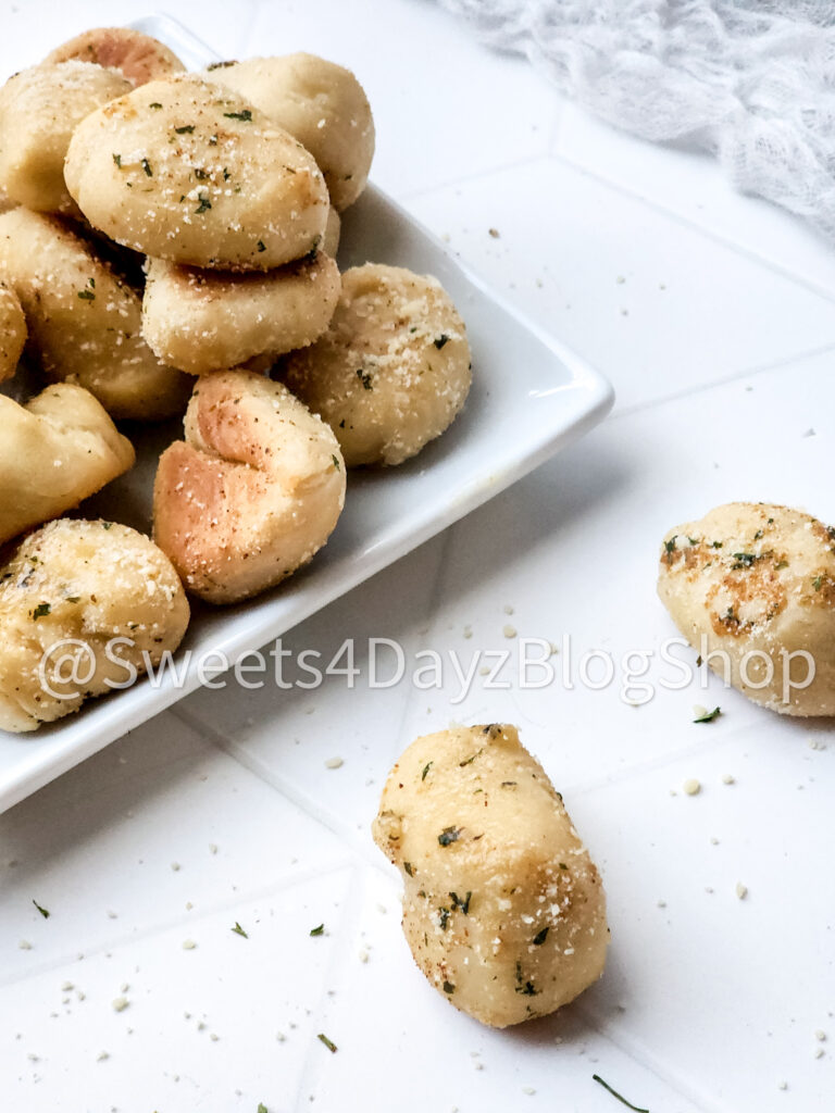 Copycat Domino's Parmesan Bites on Rhombus - Image 9