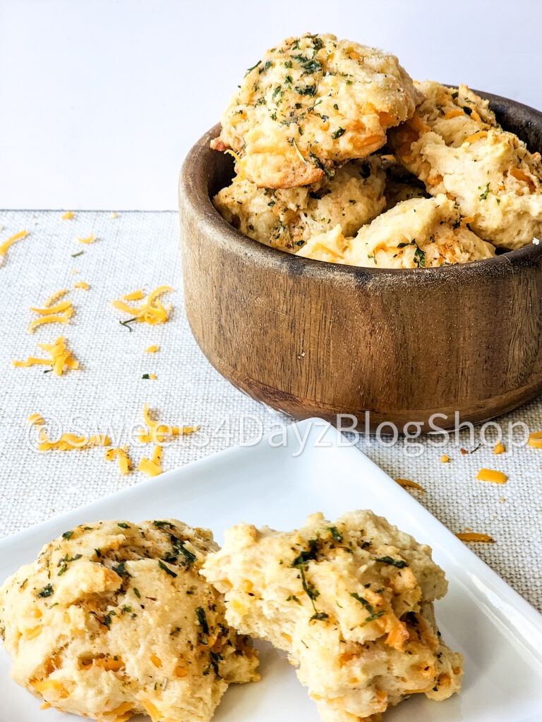 Copycat Red Lobster's Cheddar Bay Biscuits on Linen - Image 3