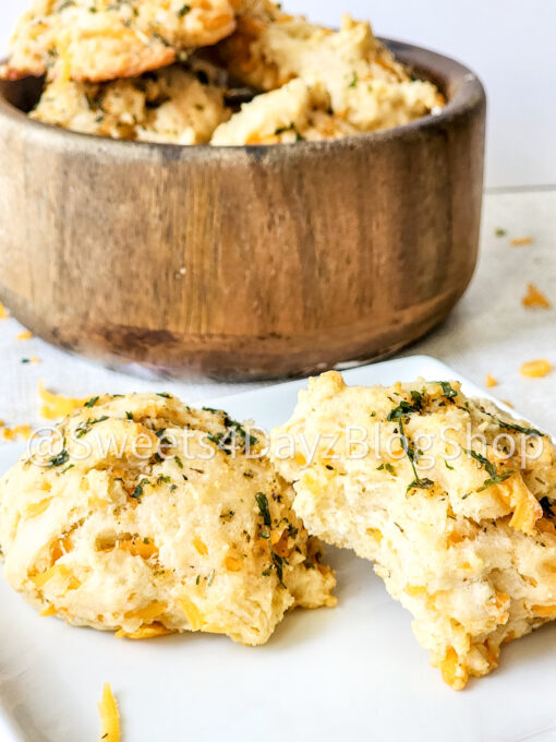 Copycat Red Lobster's Cheddar Bay Biscuits on Linen - Image 6