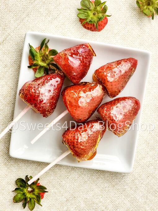 Candied Strawberries on Linen - Image 3