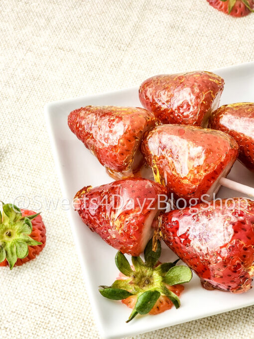 Candied Strawberries on Linen - Image 4