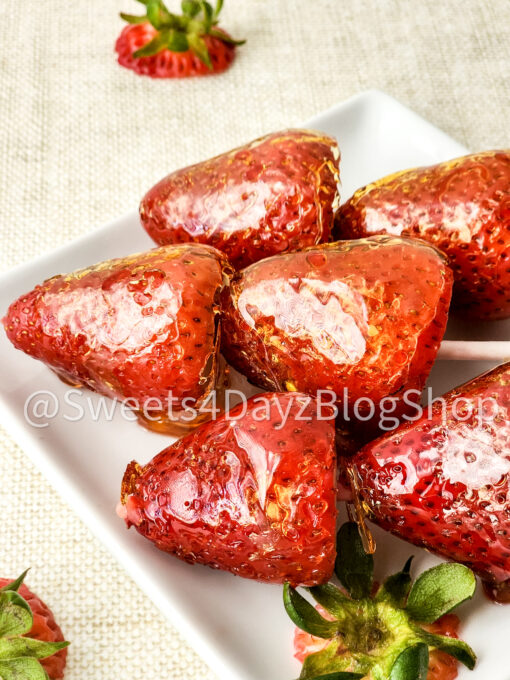 Candied Strawberries on Linen - Image 5