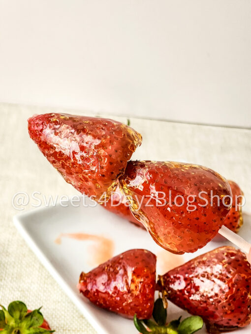 Candied Strawberries on Linen - Image 7