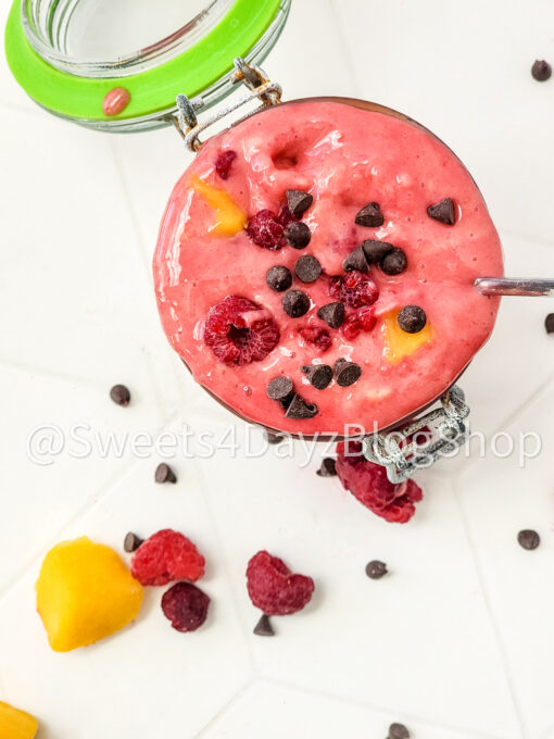 Raspberry Mango Frozen Yogurt on Rhombus - Image 4