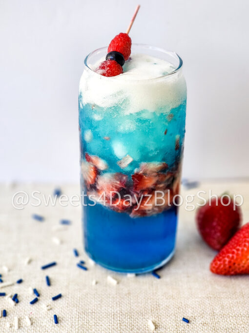 4th of July Cocktail on Linen - Image 3