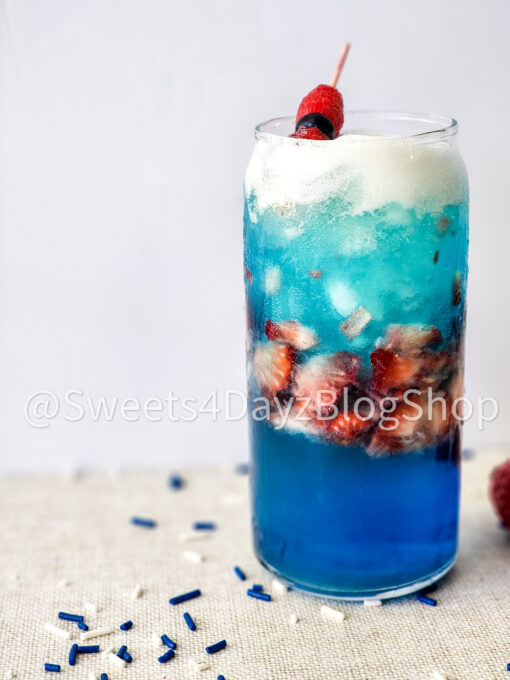 4th of July Cocktail on Linen - Image 4