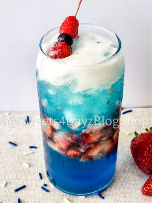 4th of July Cocktail on Linen - Image 8