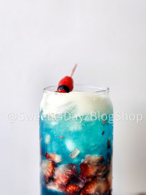 4th of July Cocktail on Linen
