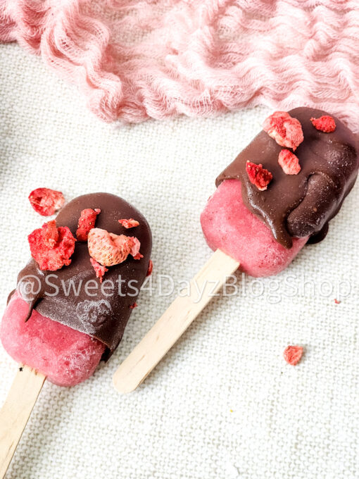 Chocolate Covered Strawberry Popsicles on Linen - Image 4