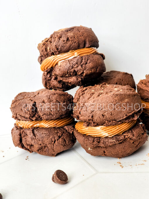 Mocha Caramel Cookie Sandwiches on Rhombus - Image 3