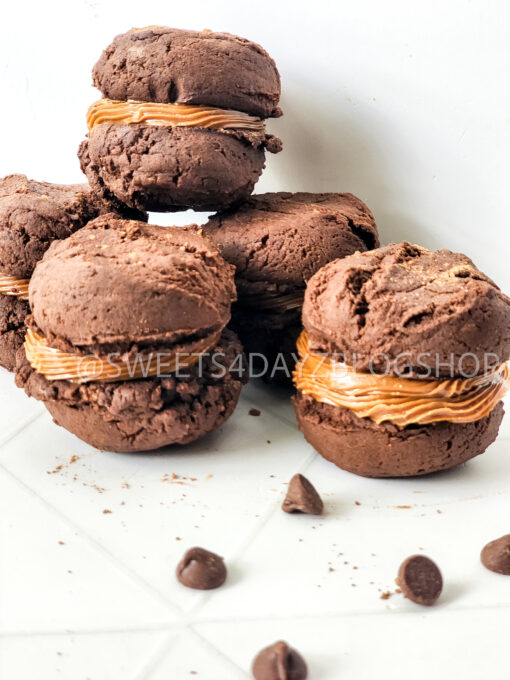 Mocha Caramel Cookie Sandwiches on Rhombus - Image 4