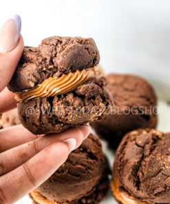 Mocha Caramel Cookie Sandwiches on Rhombus