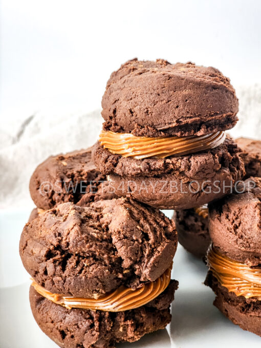 Mocha Caramel Cookie Sandwiches on Rhombus - Image 7