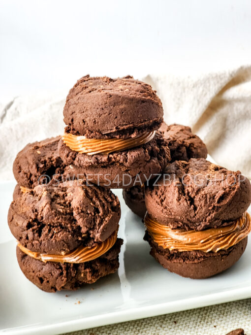 Mocha Caramel Cookie Sandwiches on Linen - Image 2