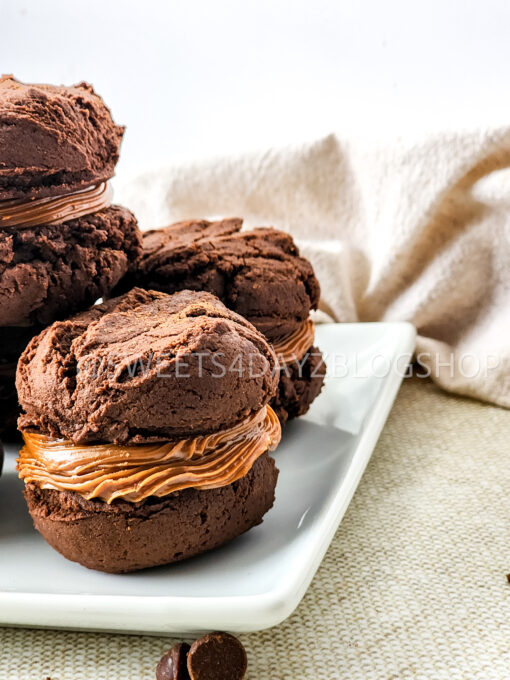 Mocha Caramel Cookie Sandwiches on Linen - Image 3