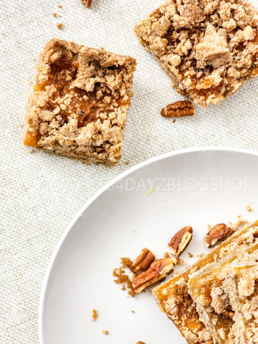 Brown Butter Crumbly Peach Bars on Linen - Image 6