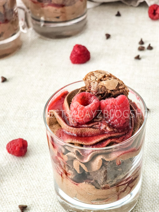 Simple Raspberry Fudge Parfait on Linen - Image 3